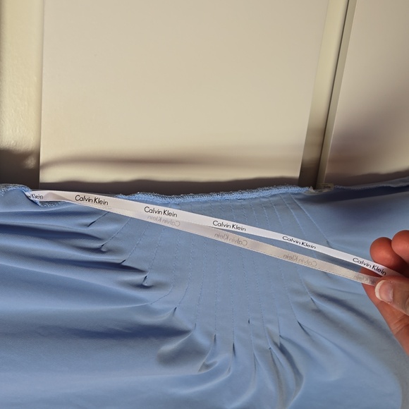 CALVIN KLEIN Pleated Top - Picture 7 of 7